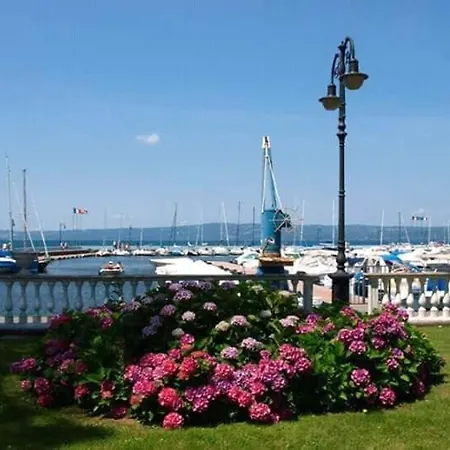 Turistico Civico 4 *